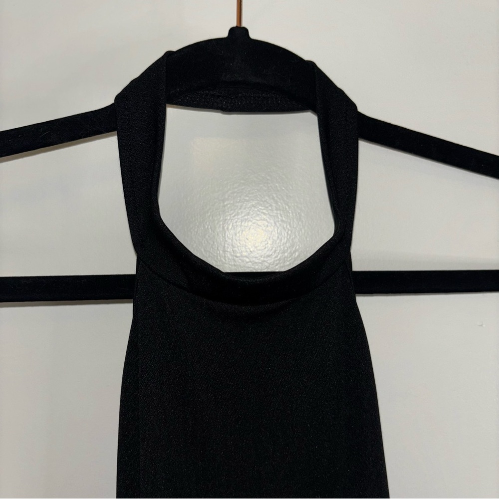 YOINS Black Pleated Halter Maxi Gown - Picture 8 of 9